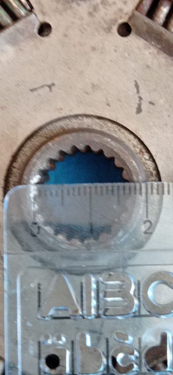 Disco de embrague Simca 1000. Diámetro 16cm.