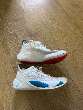 Botas de baloncesto Jordan blancas