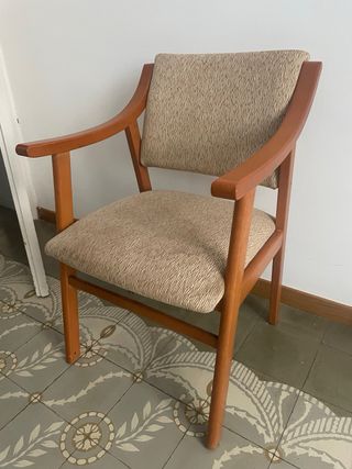 Sillas de tela con reposabrazos