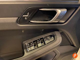 Porsche Macan -