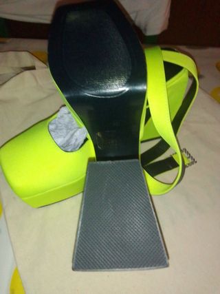 Sandalias de plataforma neón talla 40