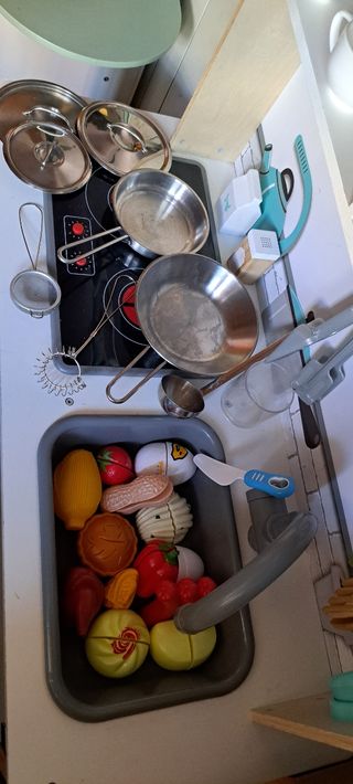 Cocinita de madera infantil