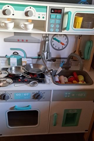 Cocinita de madera infantil