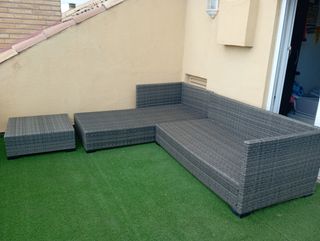 Sofá y tumbona terraza chill-out ratán