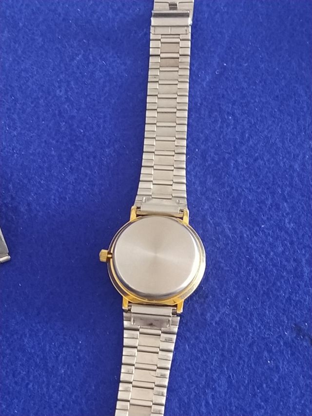 Reloj Bory de cuerda manual