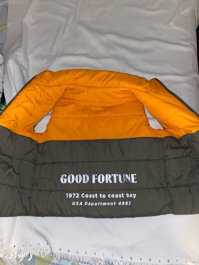 Chaleco reversible verde oliva y naranja