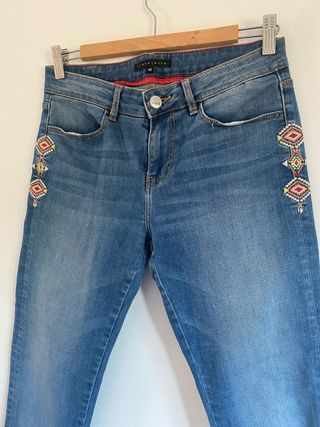Pantalón vaquero Tintoretto Talla M bordado
