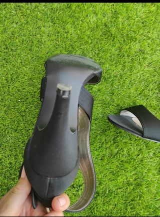 Sandalias de tacón negras