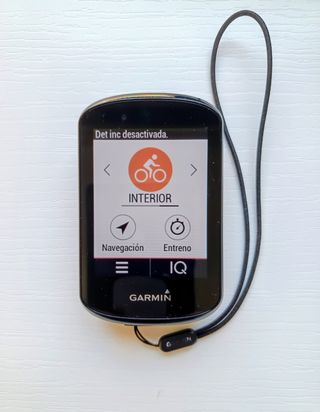 Ciclocomputador Garmin Edge 830 GPS con su soporte