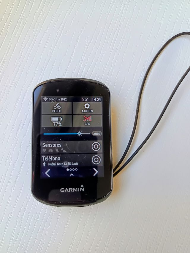 Ciclocomputador Garmin Edge 830 GPS con su soporte