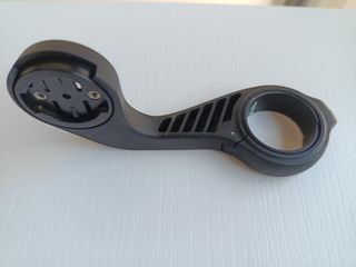 Ciclocomputador Garmin Edge 830 GPS con su soporte