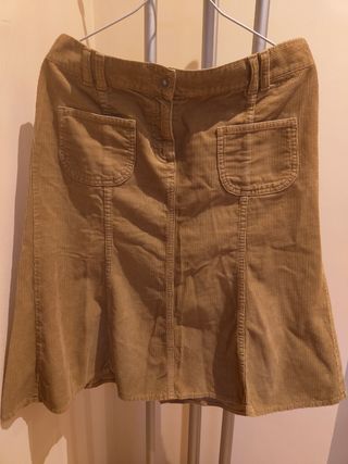Falda de pana marrón