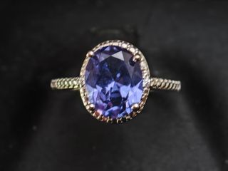 Anillo Plata de Ley y Tanzanita Ovalada