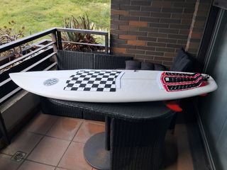 Tabla de surf con poco uso.
