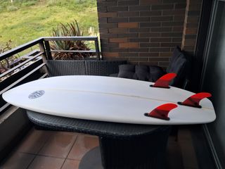 Tabla de surf con poco uso.