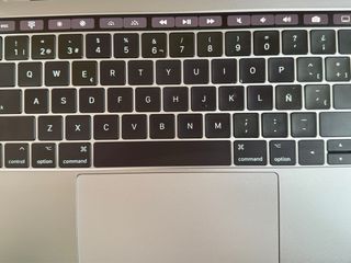 MacBook Pro 13” i5 16GB RAM 512ssd (2017)
