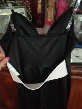 Mono largo negro con lazo blanco