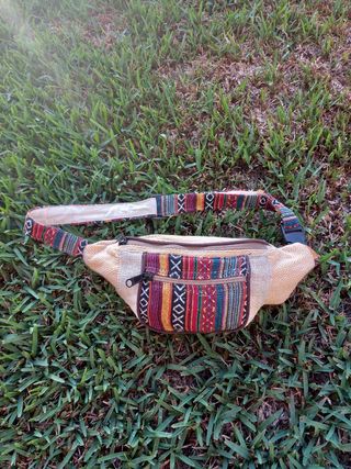 Riñonera de cáñamo con estampado étnico