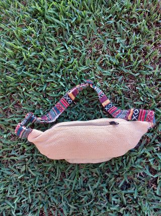 Riñonera de cáñamo con estampado étnico