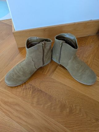 Botas camperas - botín campero niña talla 35