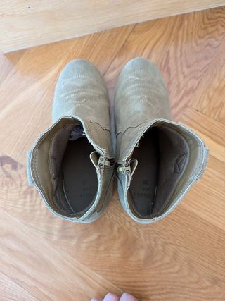 Botas camperas - botín campero niña talla 35