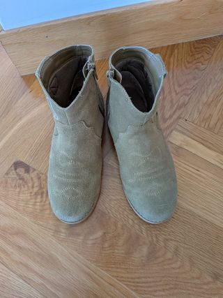 Botas camperas - botín campero niña talla 35