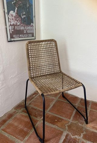 Dos sillas de diseño moderno