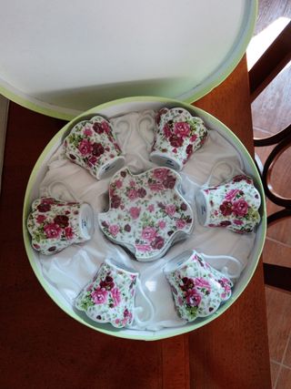 Servizio 6 tazzine porcellana floreale