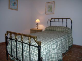 Cama antigua hierro y latón