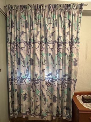 Juego de cortinas y edredón