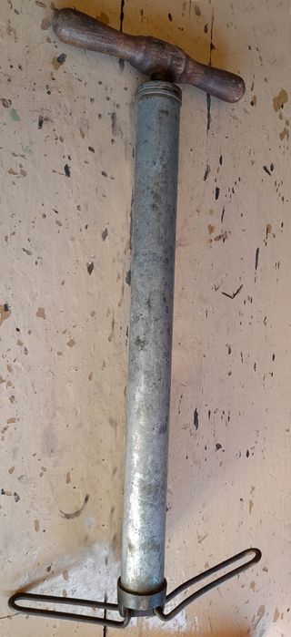 Bomba de Aire Antigua Metal Galvanizado