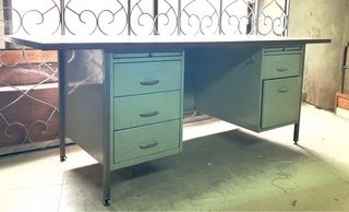 Escritorio metálico industrial