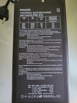 Cargador Pilas Universal Philips PNC510