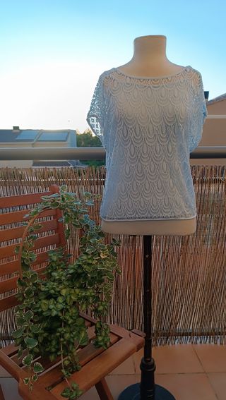 Camiseta doble azul claro de encaje