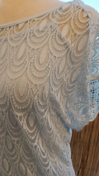 Camiseta doble azul claro de encaje