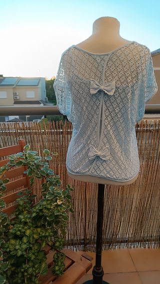 Camiseta doble azul claro de encaje