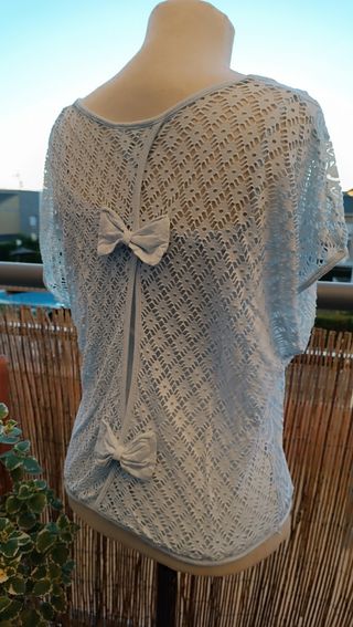 Camiseta doble azul claro de encaje