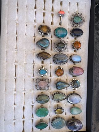 Anillos de Plata con Piedras Verdes