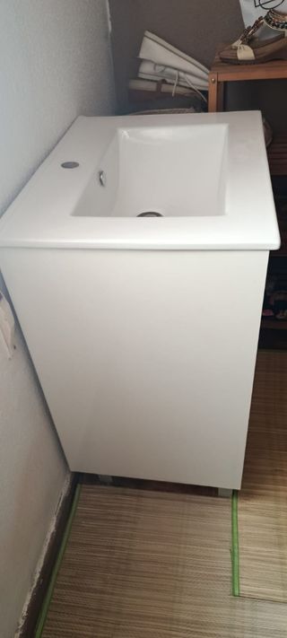 Mueble de baño con lavabo blanco *NO NEGOCIABLE*