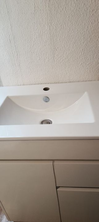 Mueble de baño con lavabo blanco *NO NEGOCIABLE*