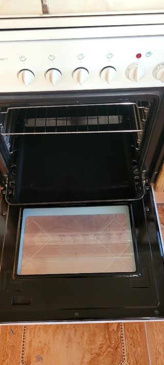 Horno blanco Aspes y encimera gas Corbero