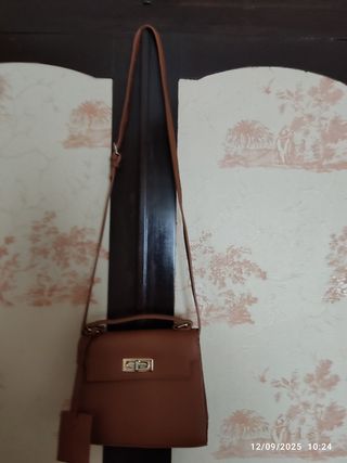 Bolso pequeño marrón