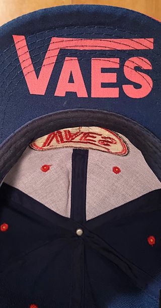 Gorra Vaes original broche strapback.