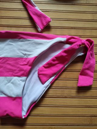 Bikini Fucsia y Blanco