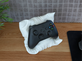 Xbox controller pillow stand