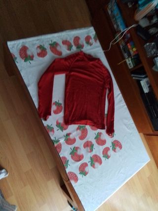Camiseta térmica roja niño talla 9-10