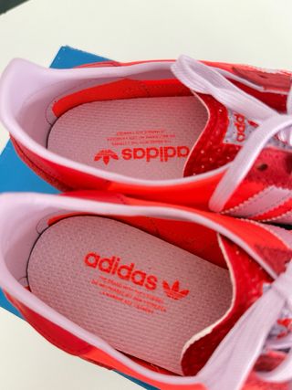 Adidas Zapatillas Nuevas talla 38 y 2 tercios.