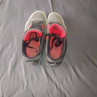Jordan Retro 4 Infrared