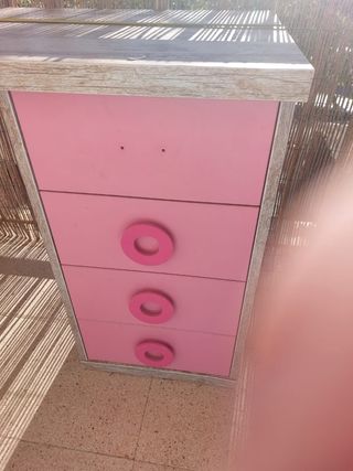 Escritorio juvenil rosa de madera