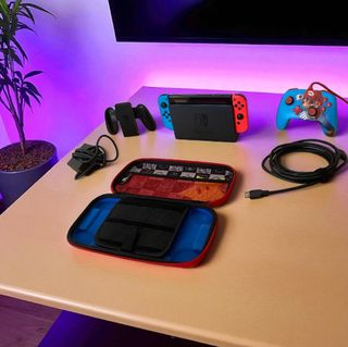Nintendo Switch + Accesorios y Funda